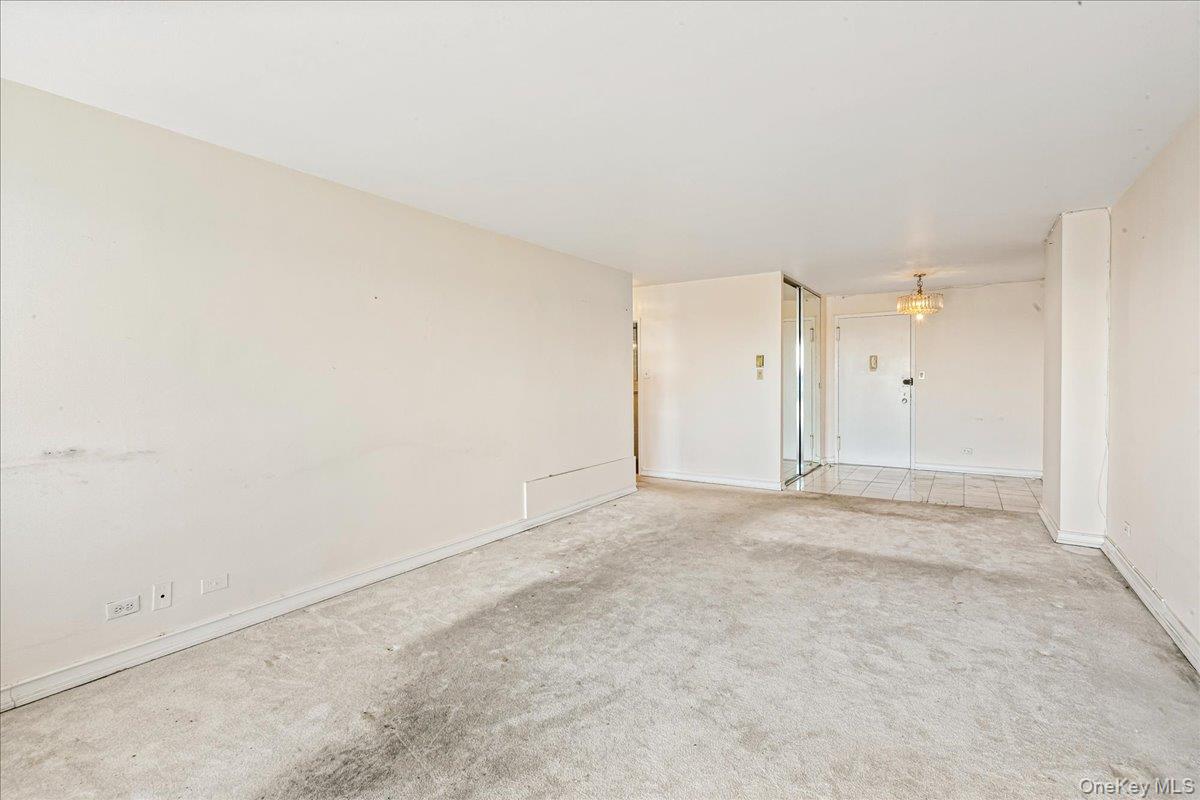 18-15 215th Street 15b Property Photo 11