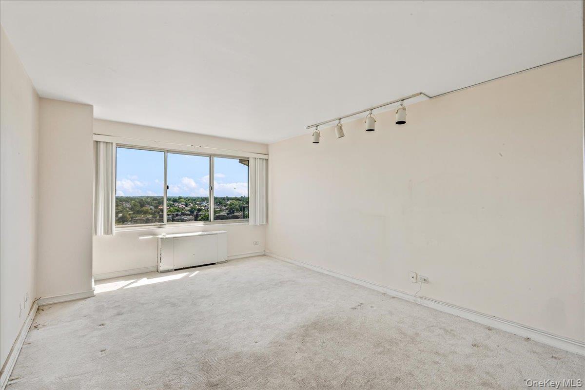 18-15 215th Street 15b Property Photo 15