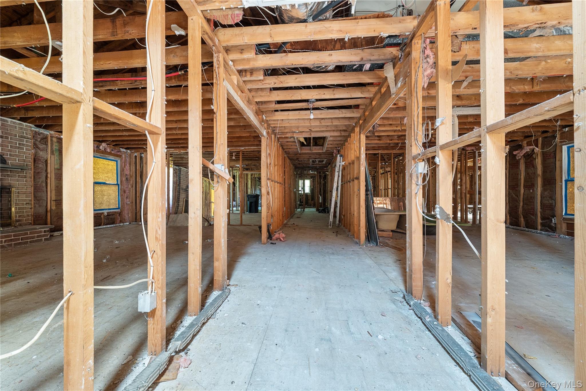 169 Middle Neck Road Property Photo 10