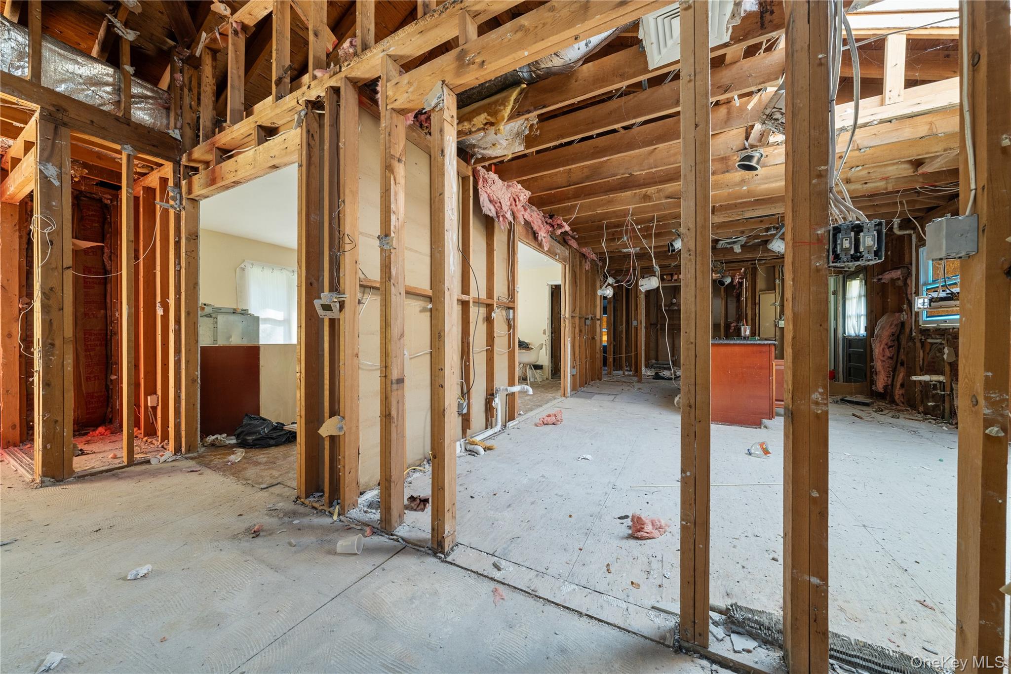 169 Middle Neck Road Property Photo 13