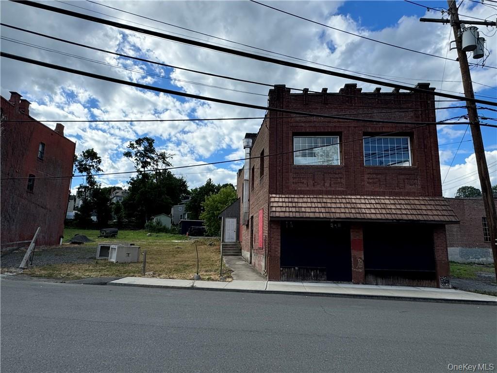 8 Franklin Street 4 Property Photo 3
