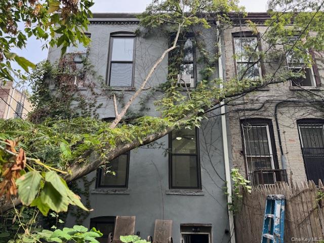 186 Howard Avenue Property Photo 18