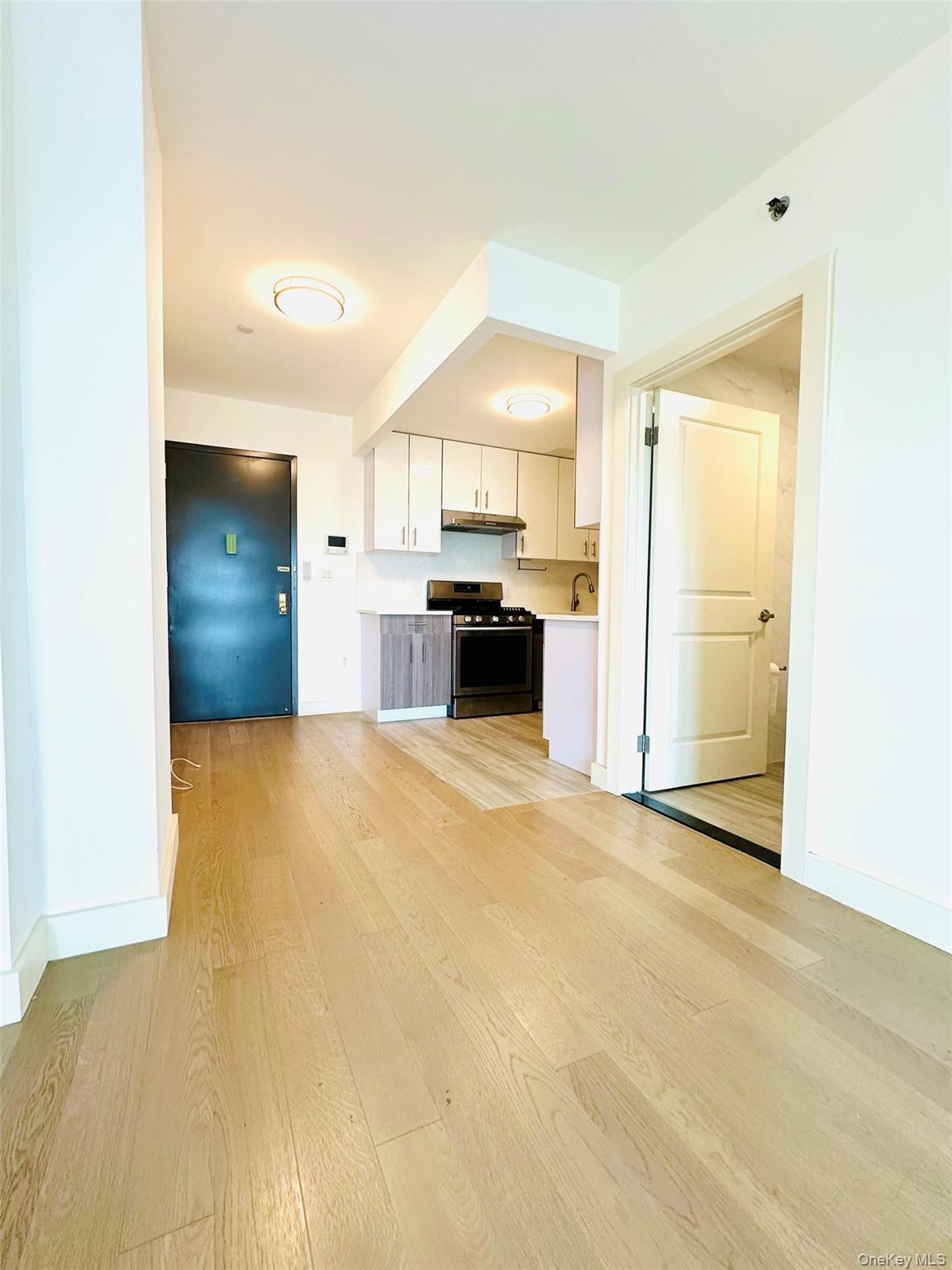 62-98 Woodhaven Blvd 6f Property Photo 2