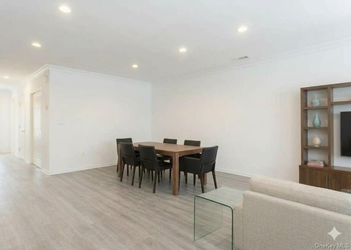12303 Lax Avenue B Property Photo 3