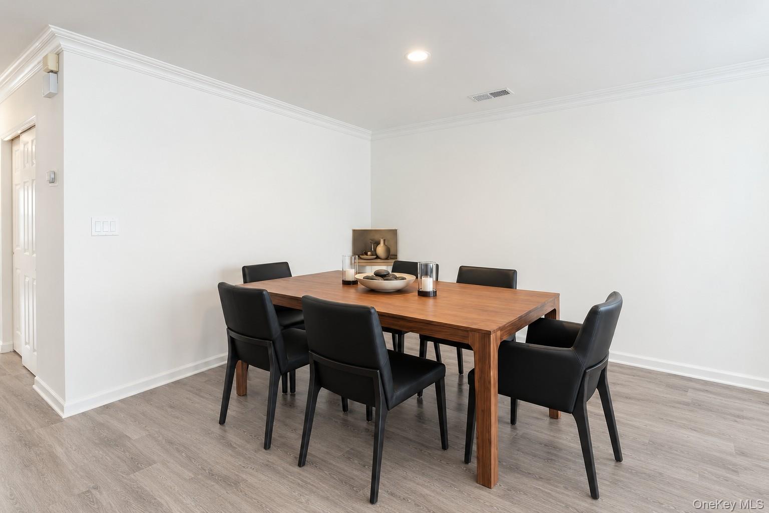 12303 Lax Avenue B Property Photo 4