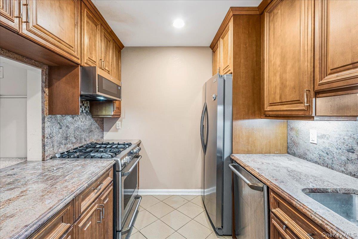 12303 Lax Avenue B Property Photo 8