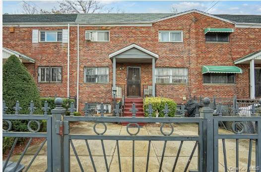 668 Van Siclen Avenue Property Photo 1