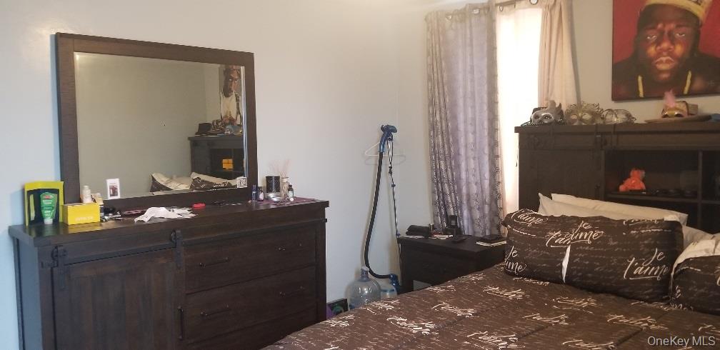 2140 Knapp Street 4c Property Photo 9