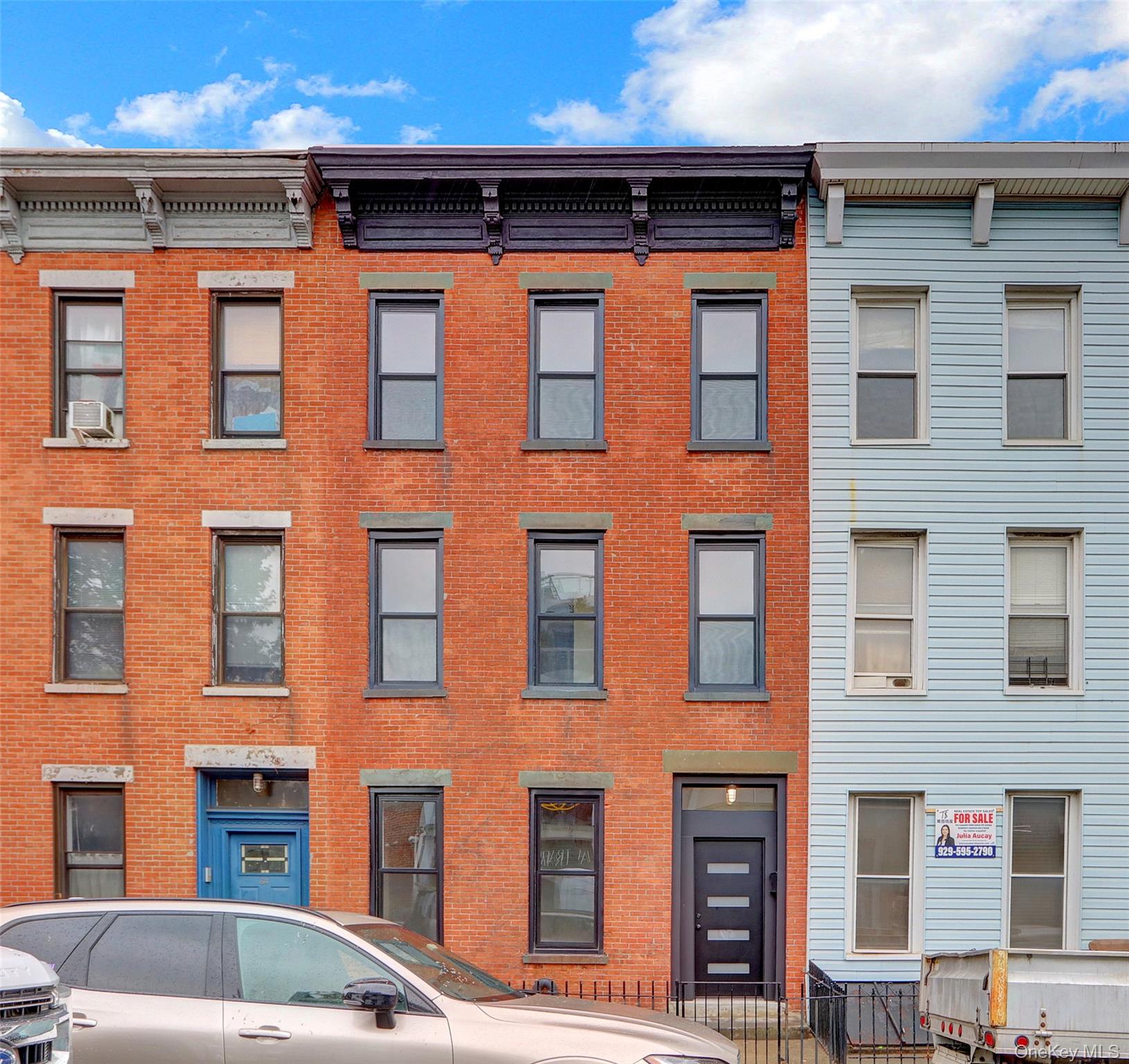 62 15th Street Property Photo 1