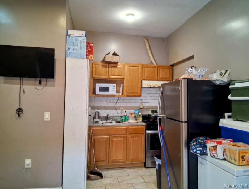 11734 Sutphin Boulevard Property Photo 6