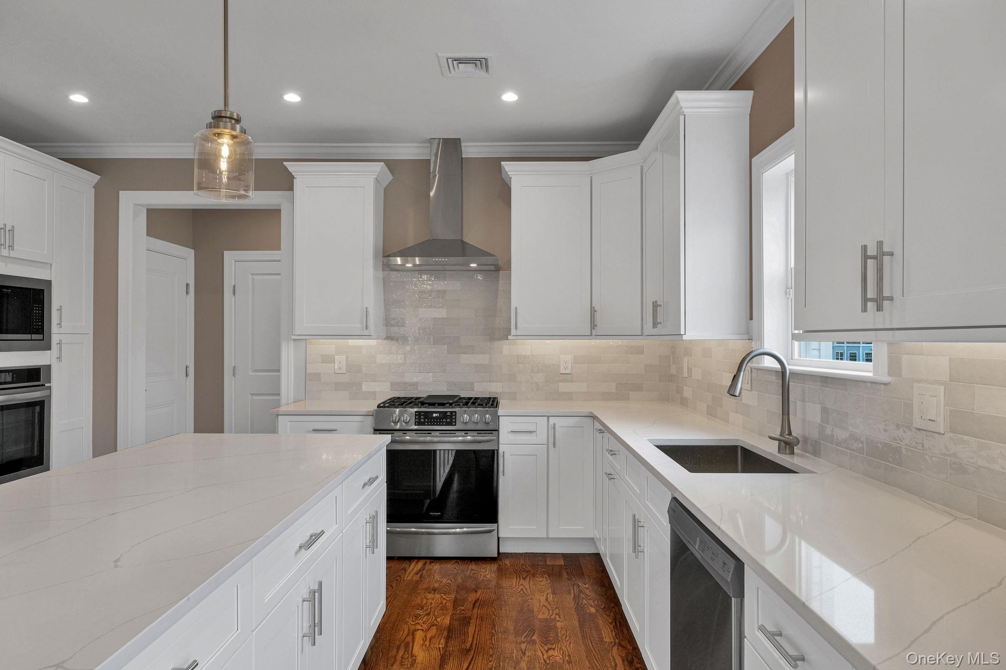 176 Southern Boulevard Property Photo 9