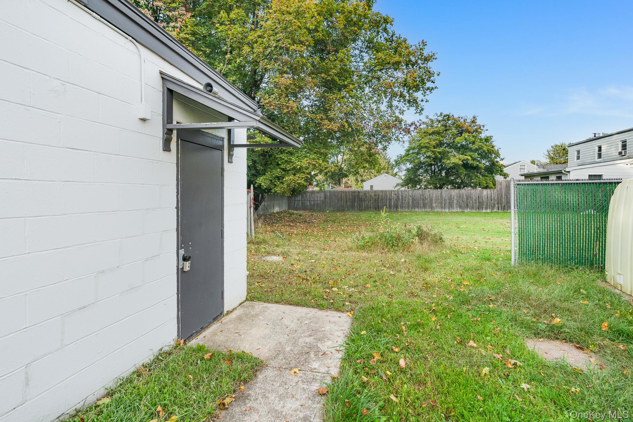 300 Hooker Avenue Property Photo 10