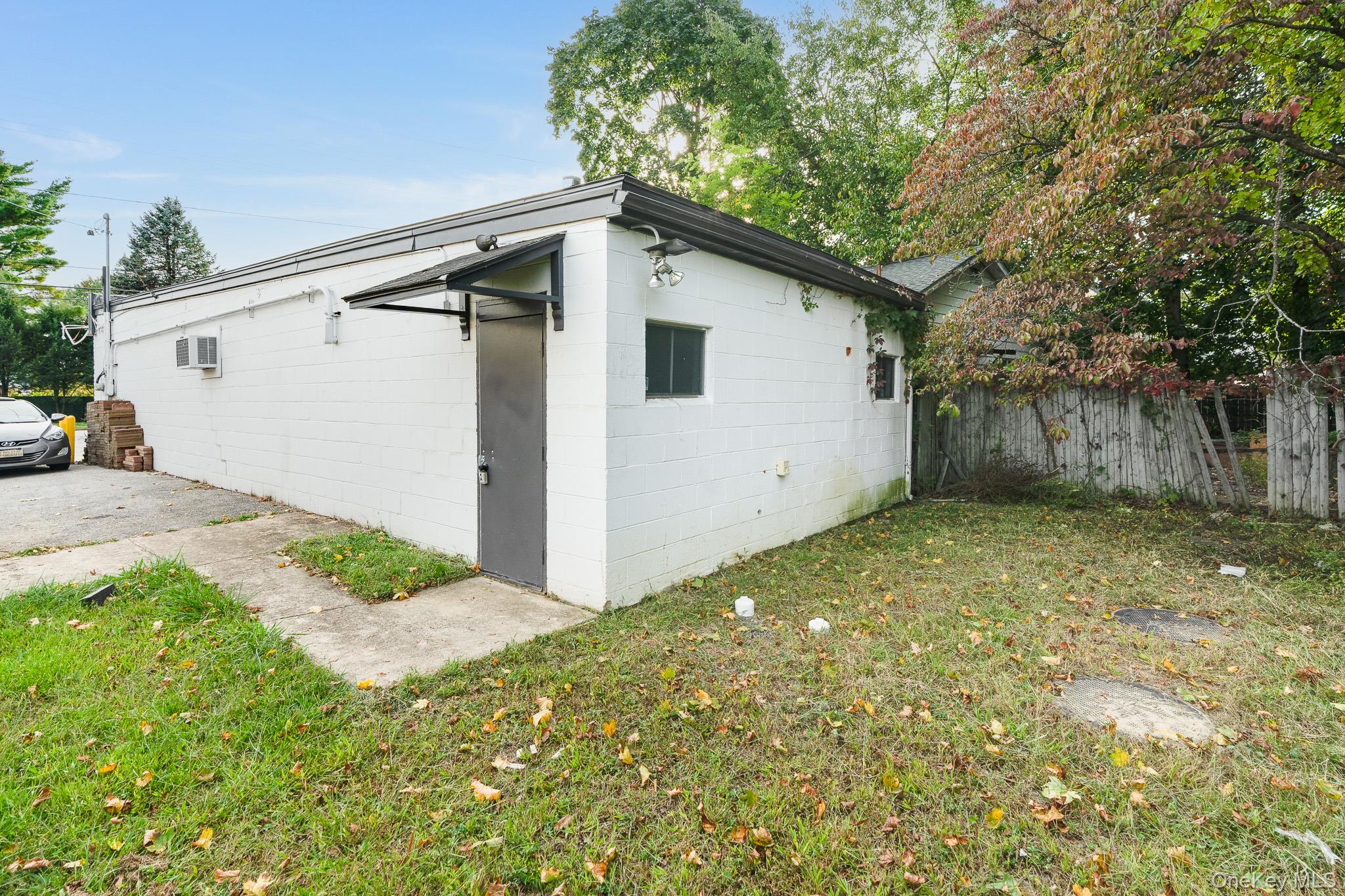 300 Hooker Avenue Property Photo 11