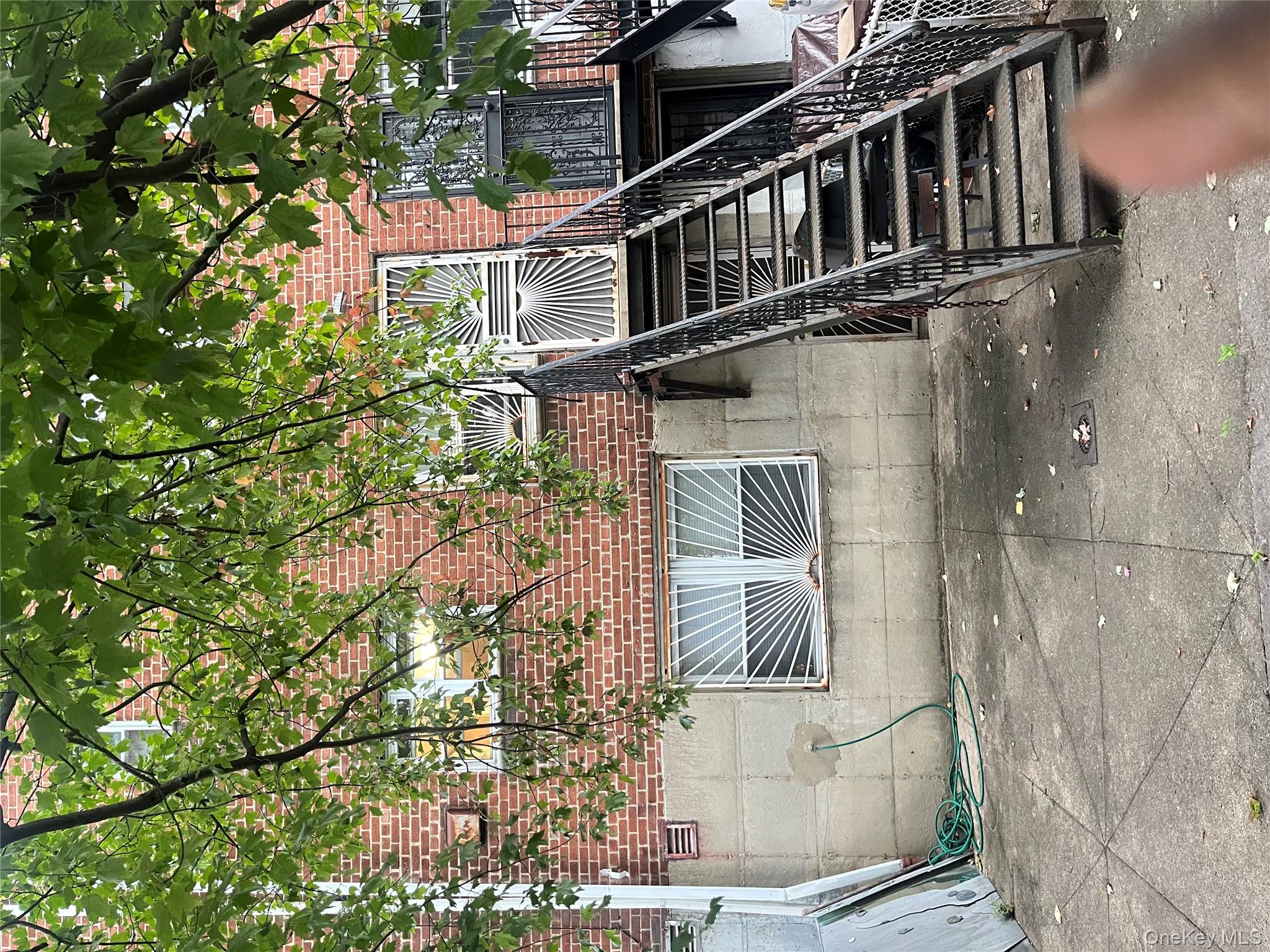 1118 E 101st Street Property Photo 5