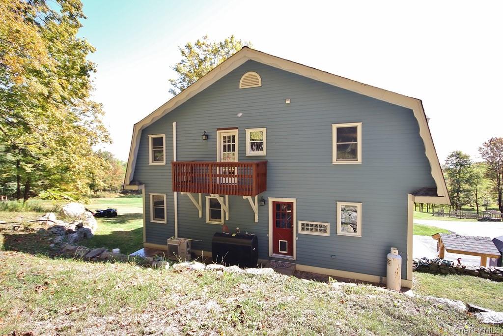 575 Roosa Gap Road Property Photo 3