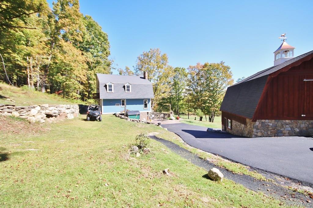 575 Roosa Gap Road Property Photo 4