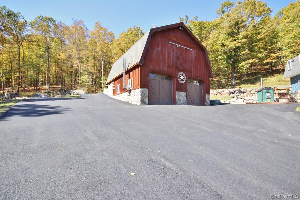 575 Roosa Gap Road Property Photo 9