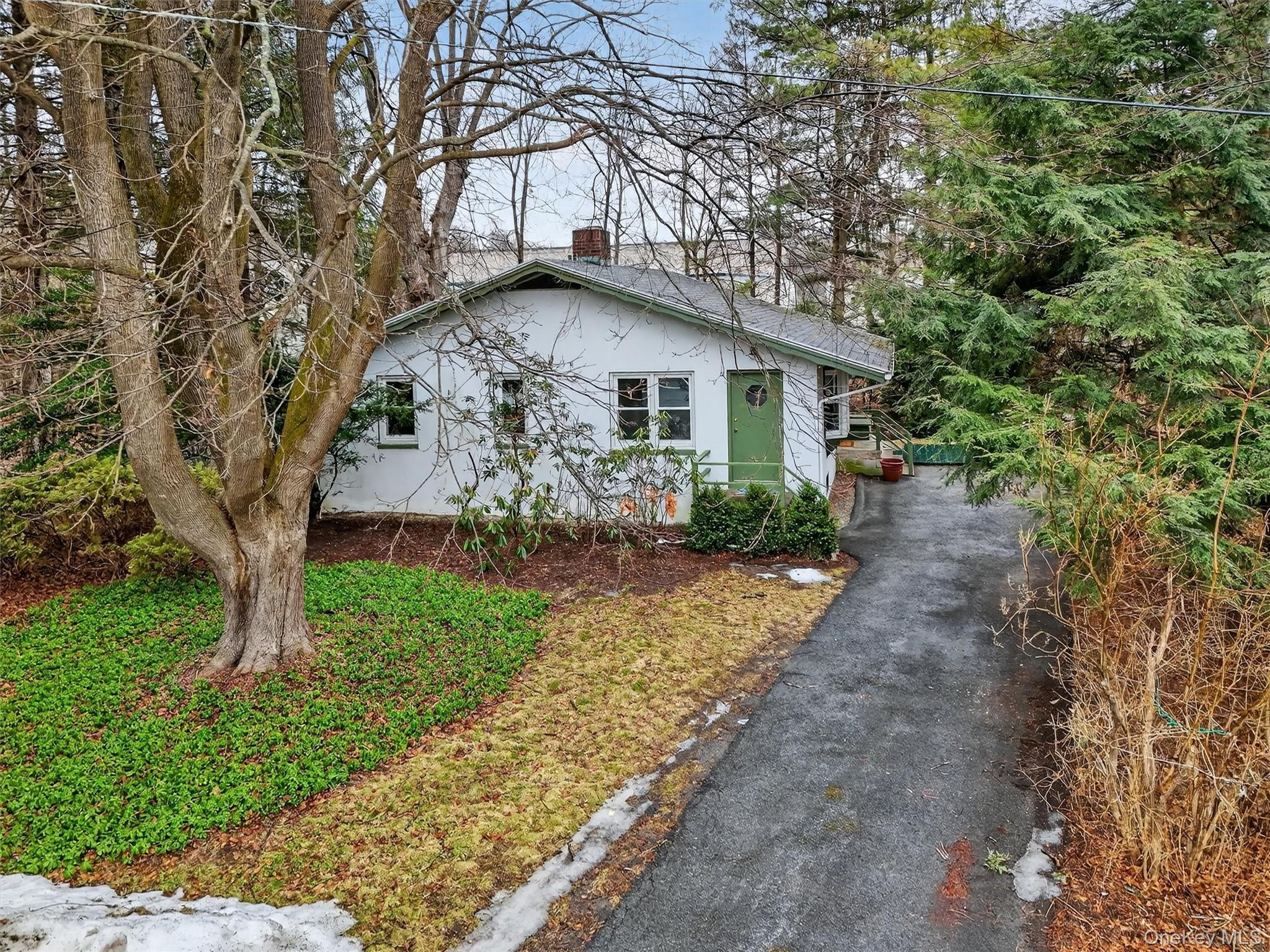 17 Townsend Boulevard Property Photo 1