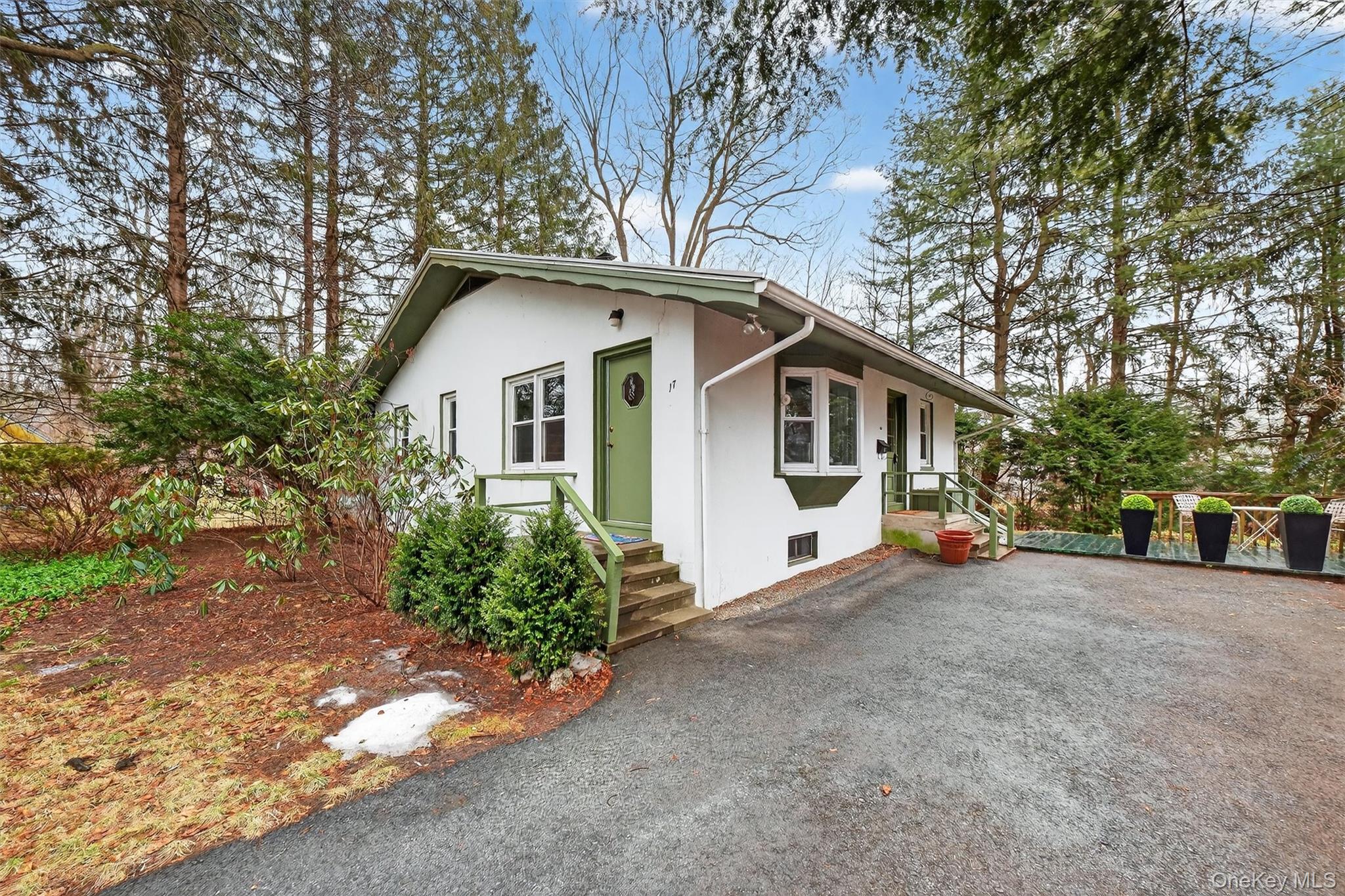 17 Townsend Boulevard Property Photo 4