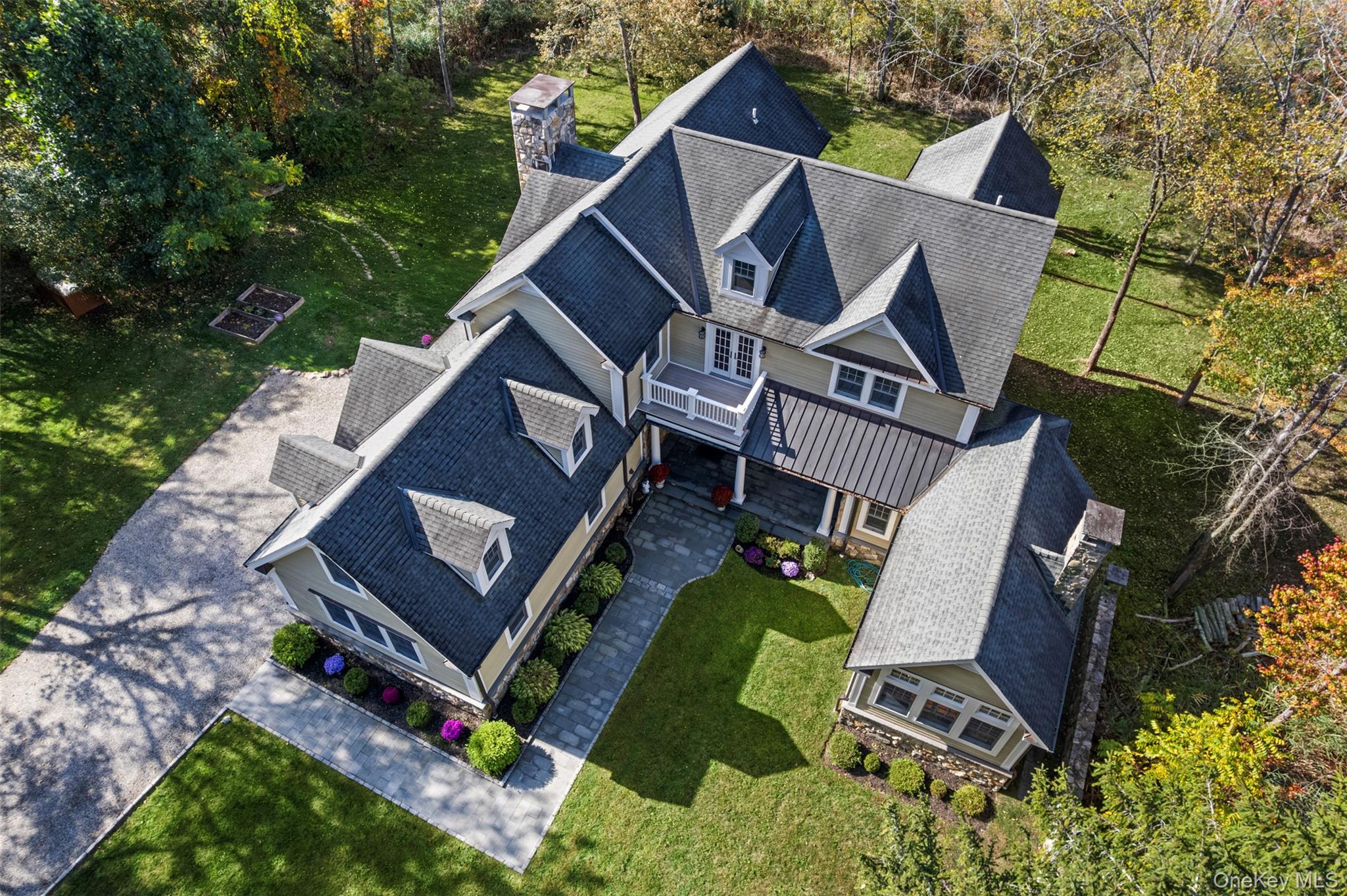 230 Spring Street Property Photo 1