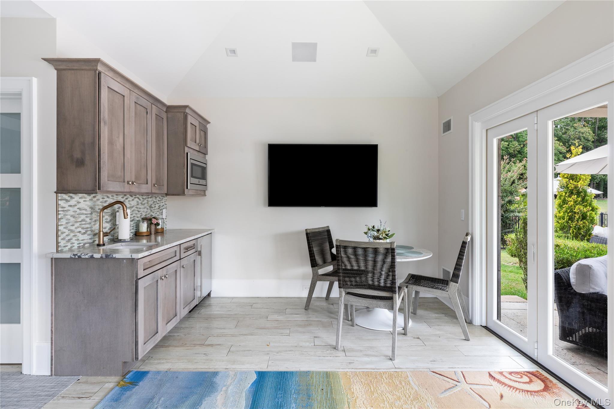 53 Simonson Road Property Photo 40