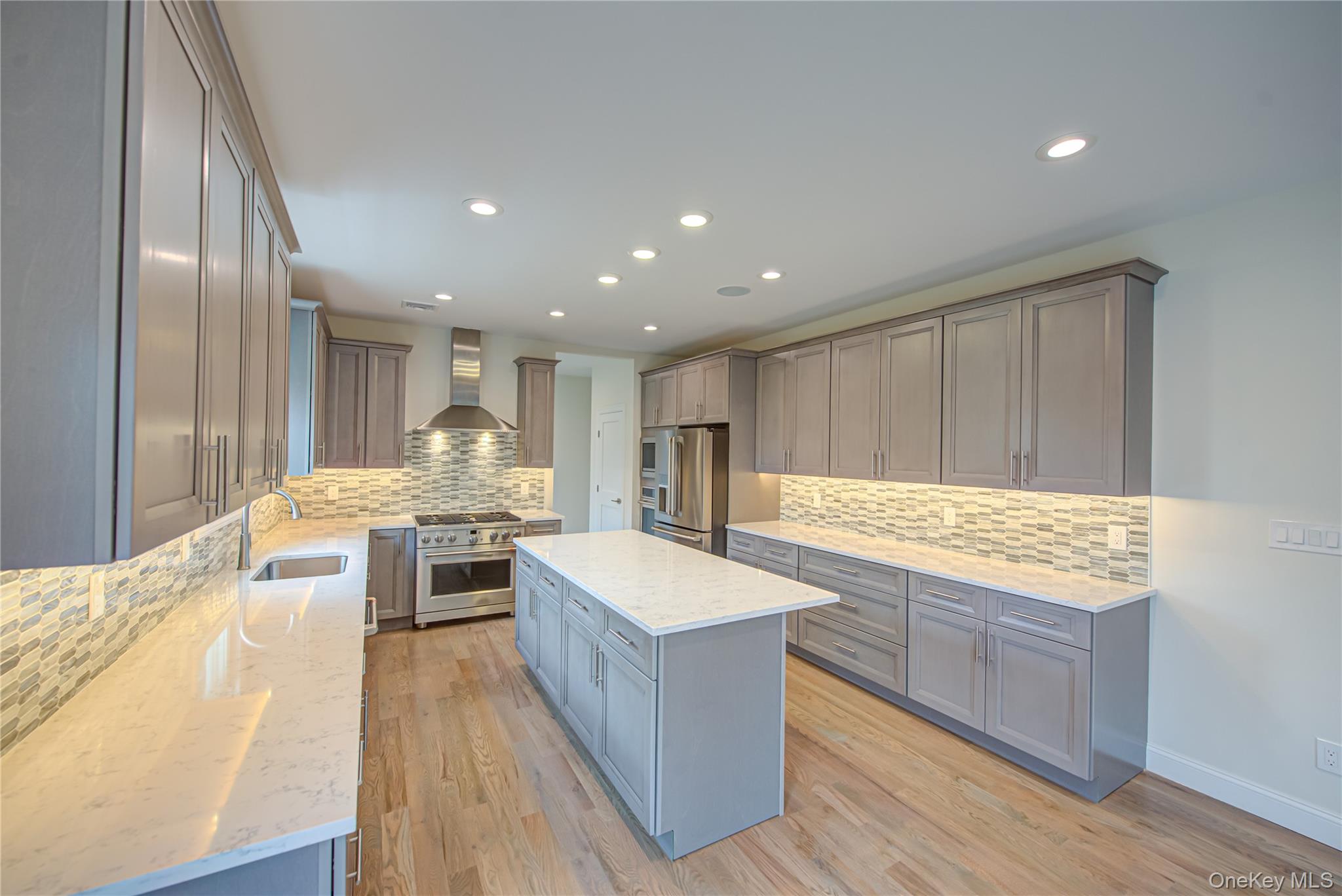 176 Southern Boulevard Property Photo 12