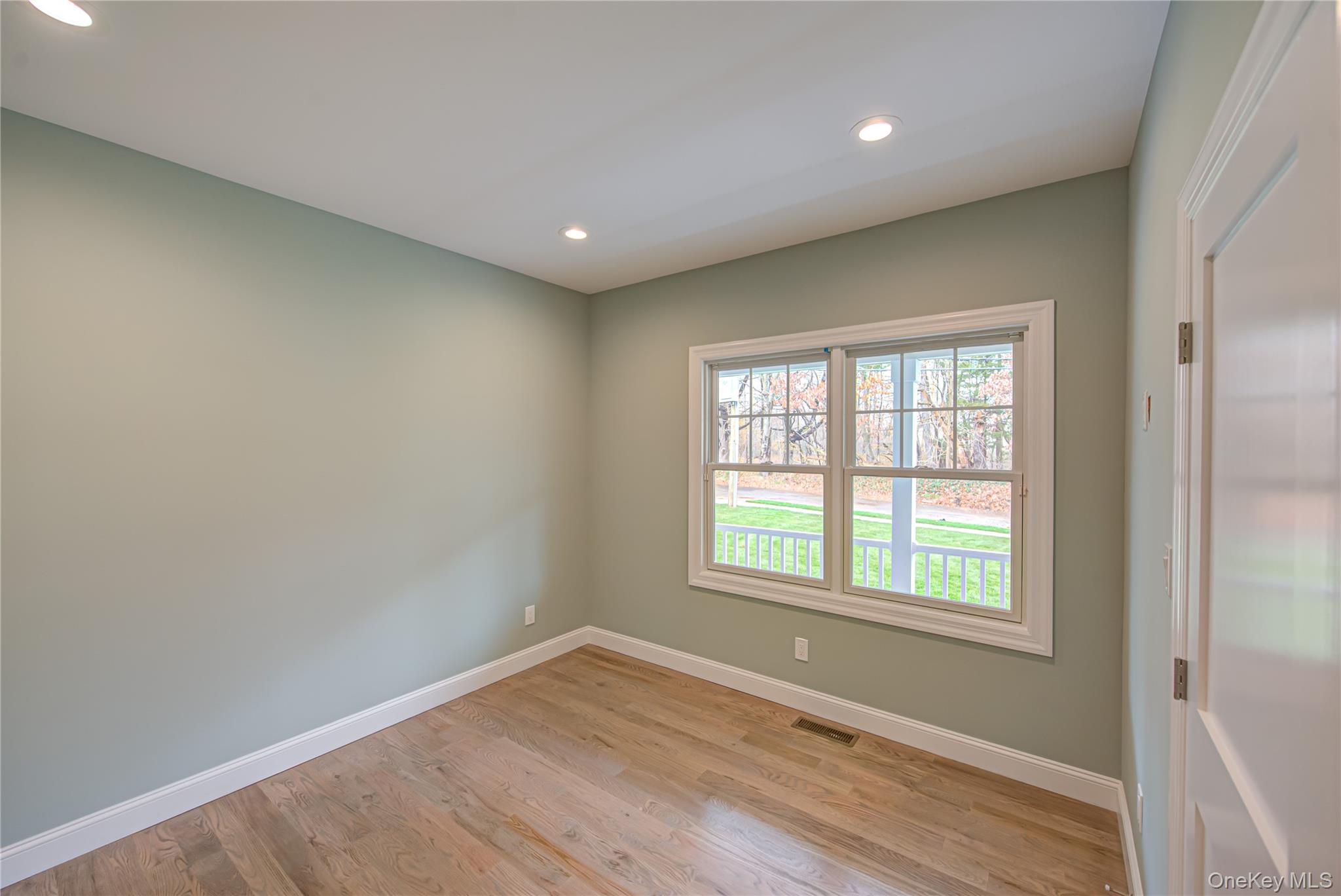 176 Southern Boulevard Property Photo 15