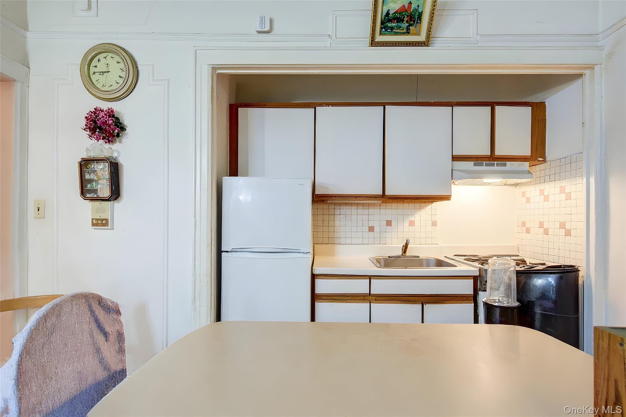 41-41 41 Street 1G Property Photo 1