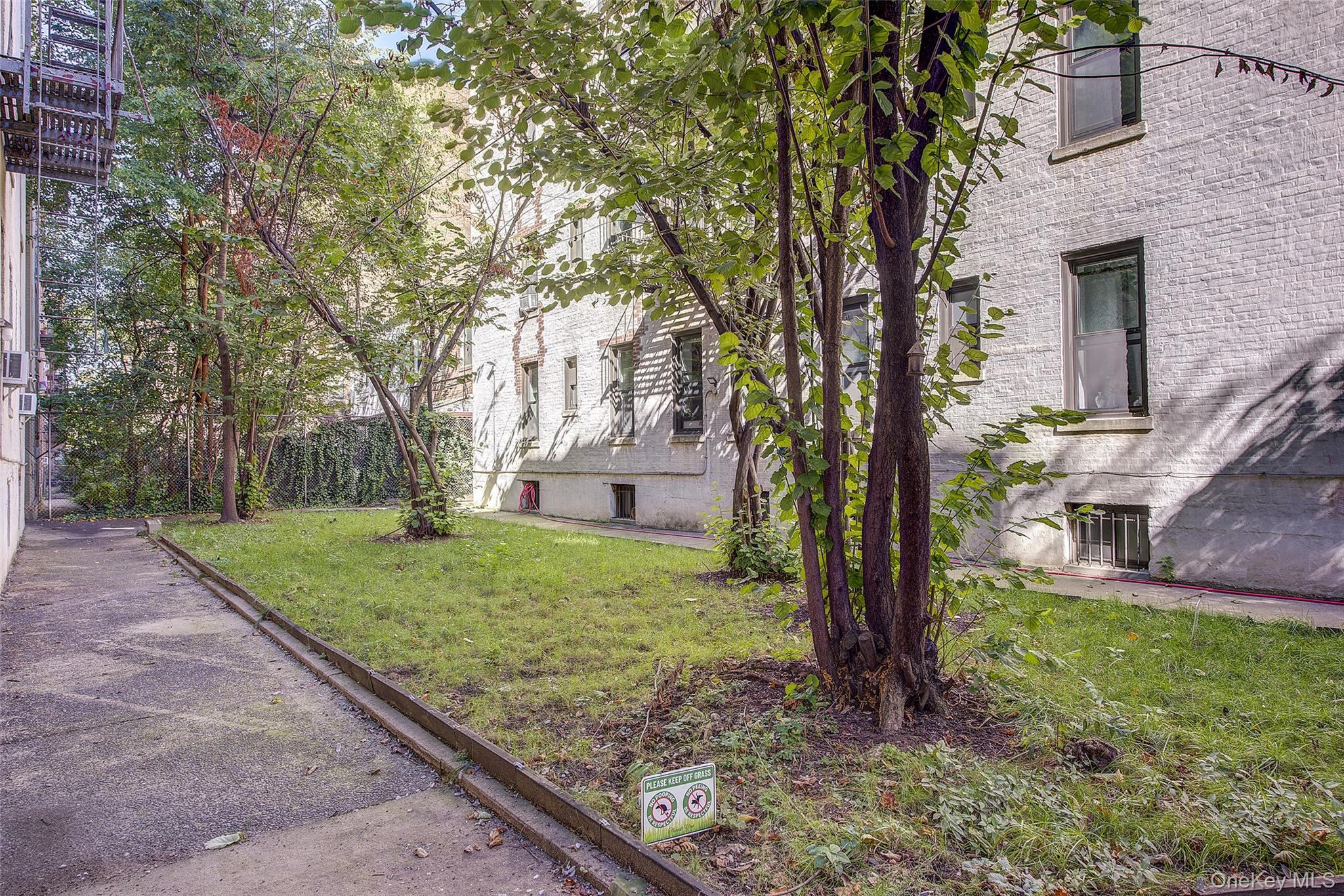 41-41 41 Street 1g Property Photo 27