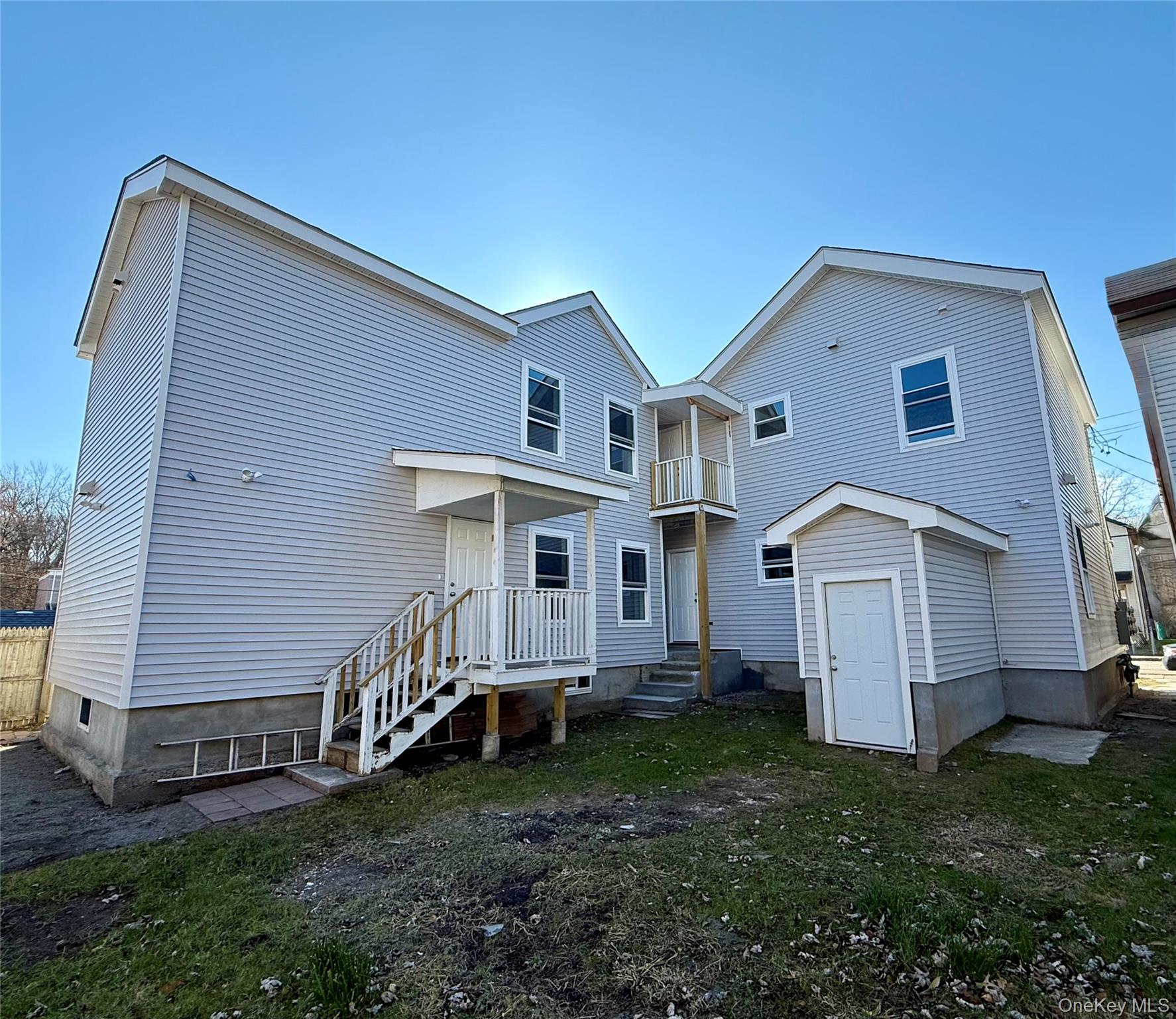 172 Front Street 172 Property Photo 2