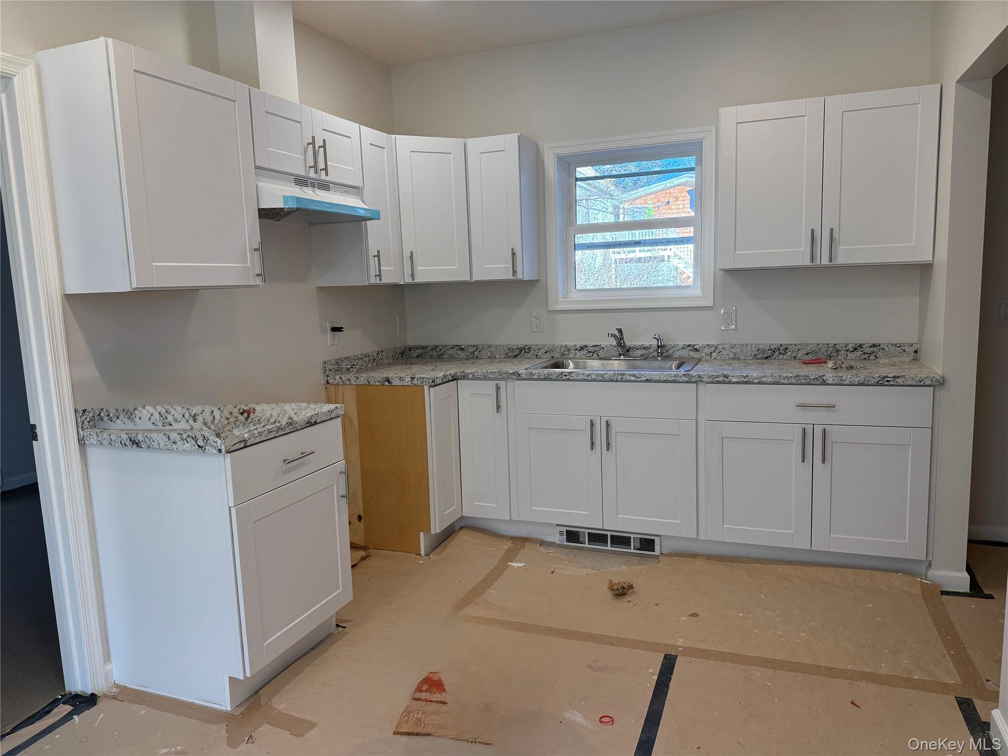 172 Front Street 172 Property Photo 21