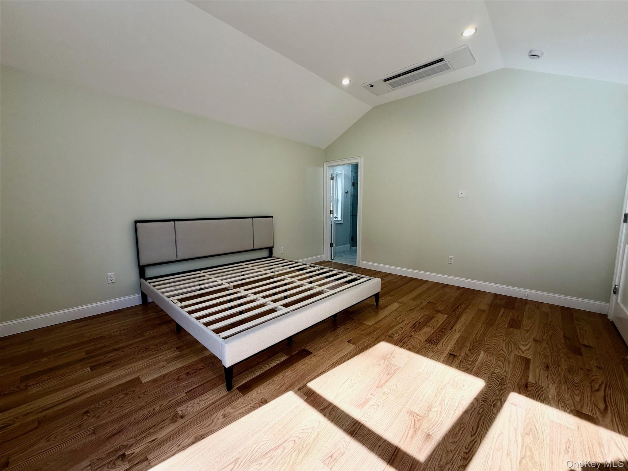 4 Webster Place Property Photo 8