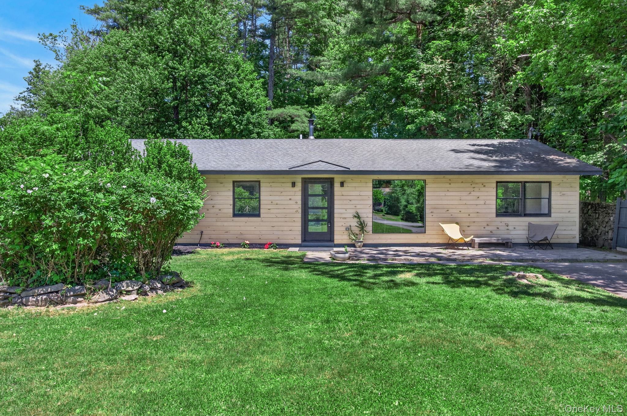 5 Lazy Brook Lane Property Photo 1