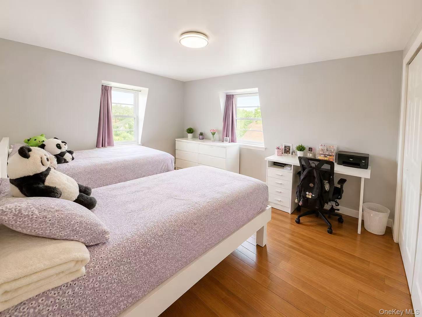 45-24 Burling Street Property Photo 9