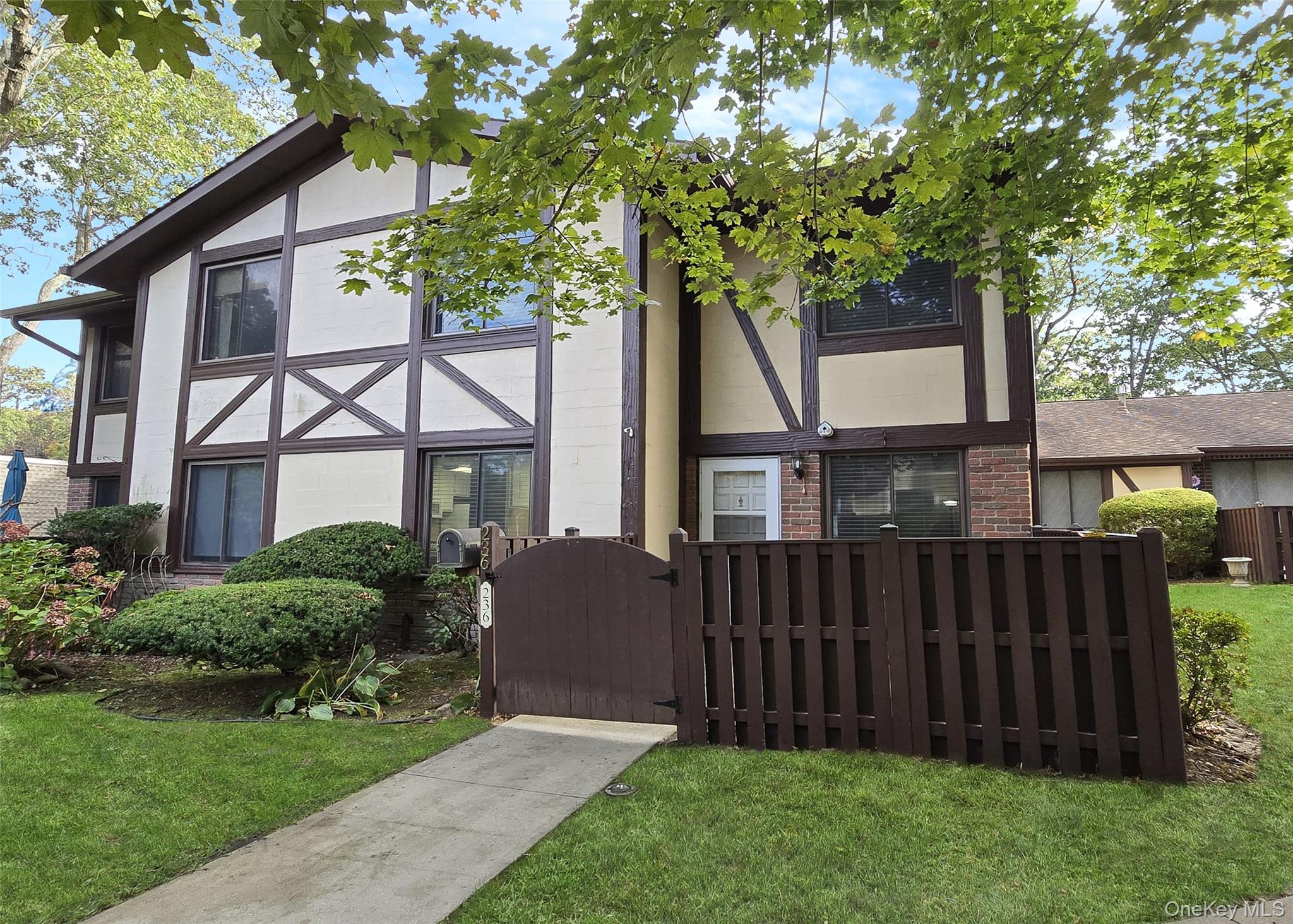 236 Sagamore Hills Drive Property Photo 1