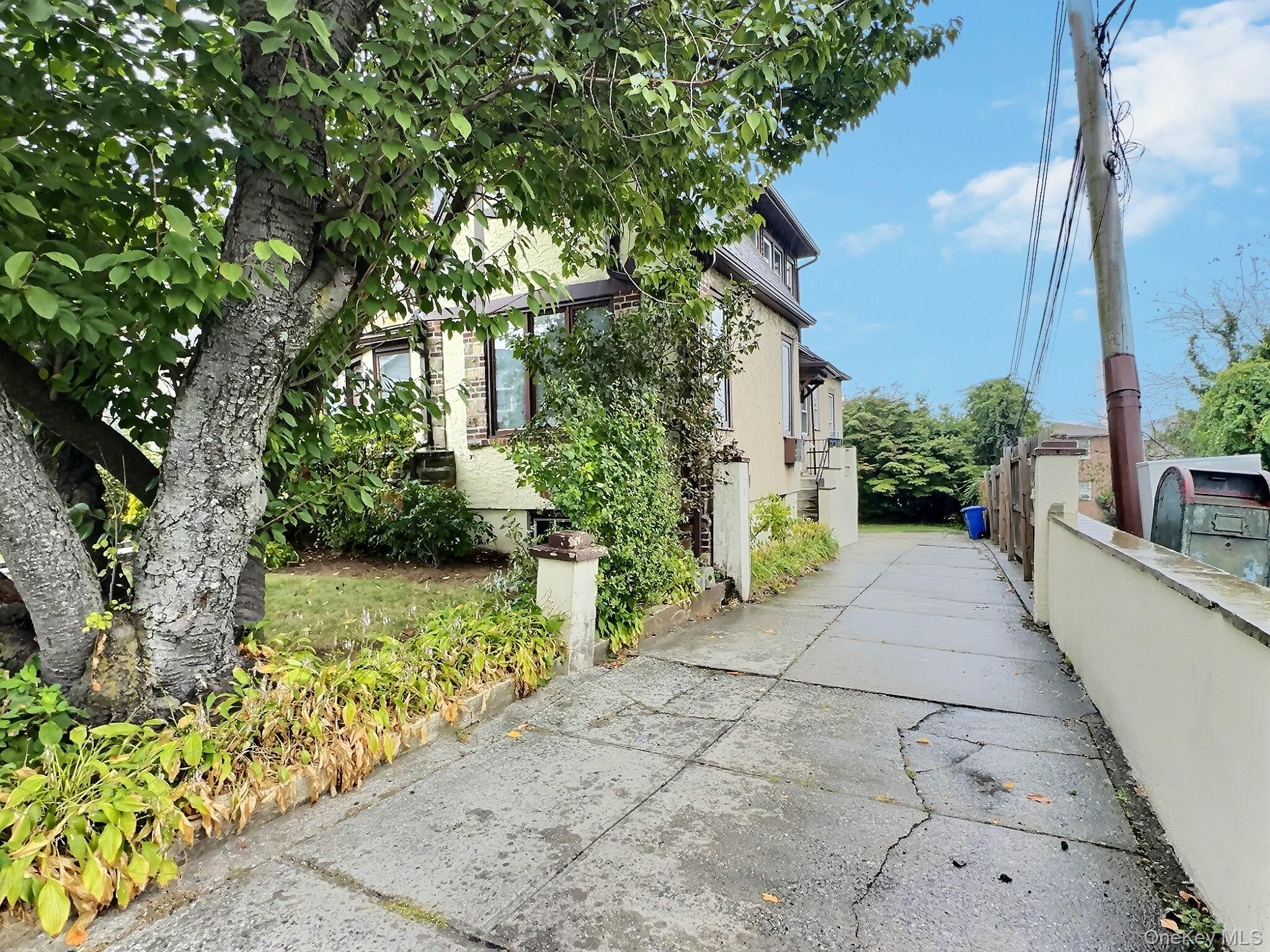 72 Gibson Place Property Photo 4