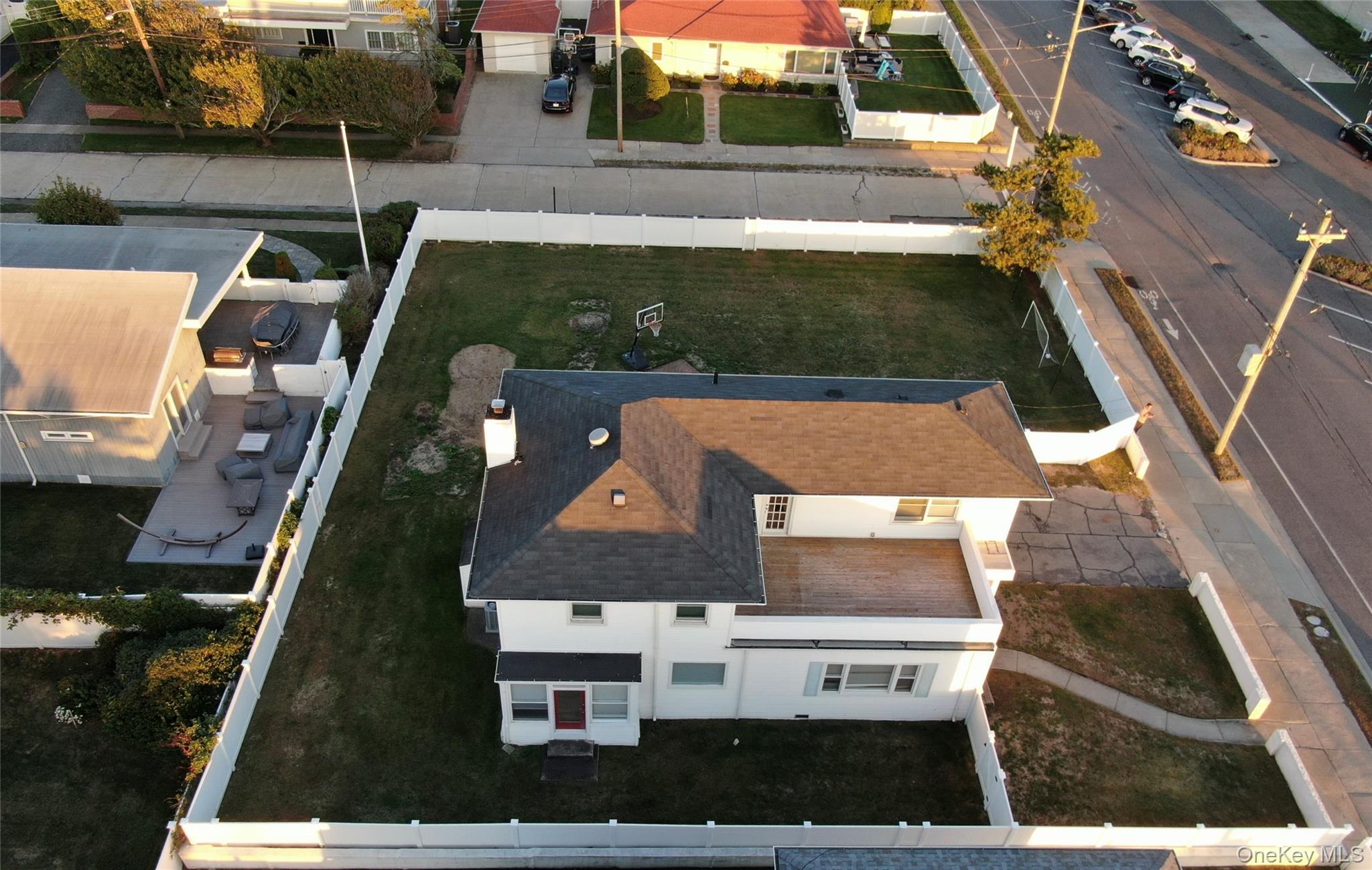 2000 Ocean Boulevard Property Photo 2