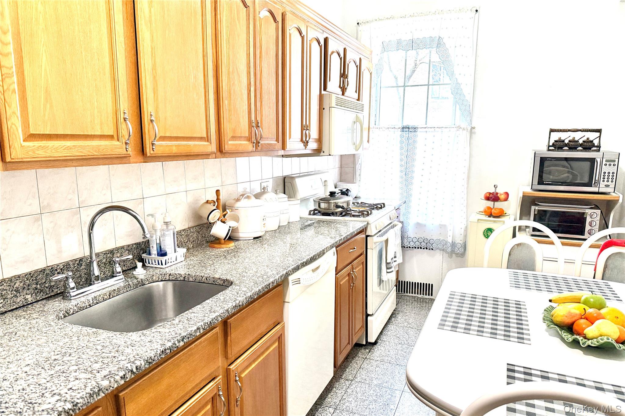 7915 35th Avenue 1e Property Photo 5