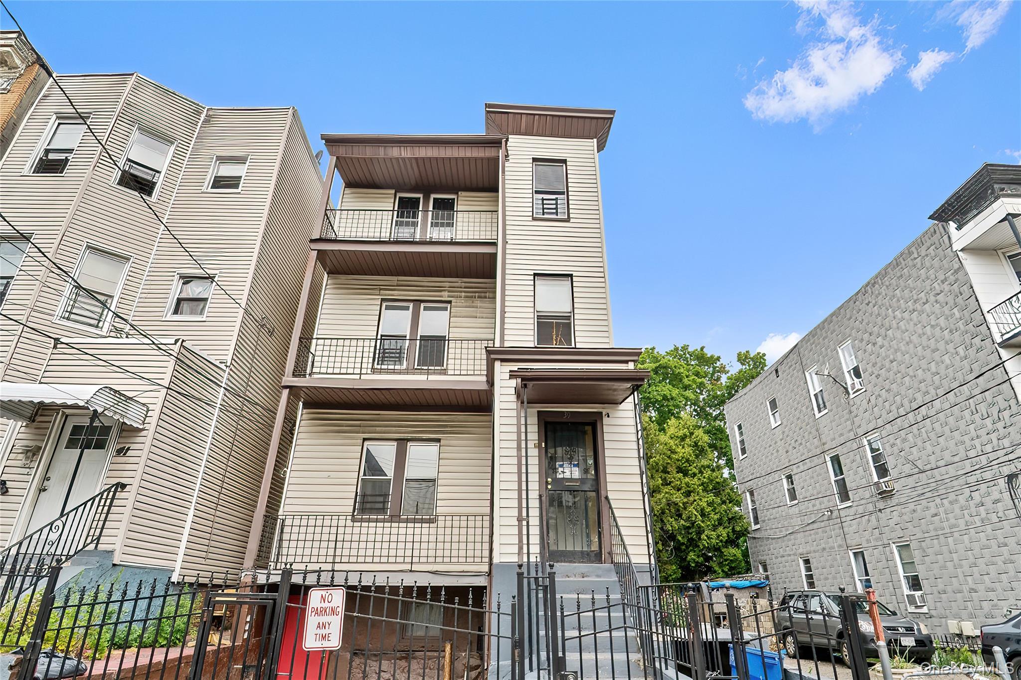 39 Victor Street 2 Property Photo 1