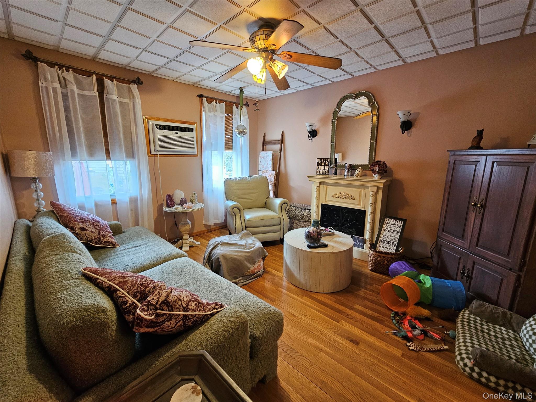 7852 79th Lane Property Photo 3