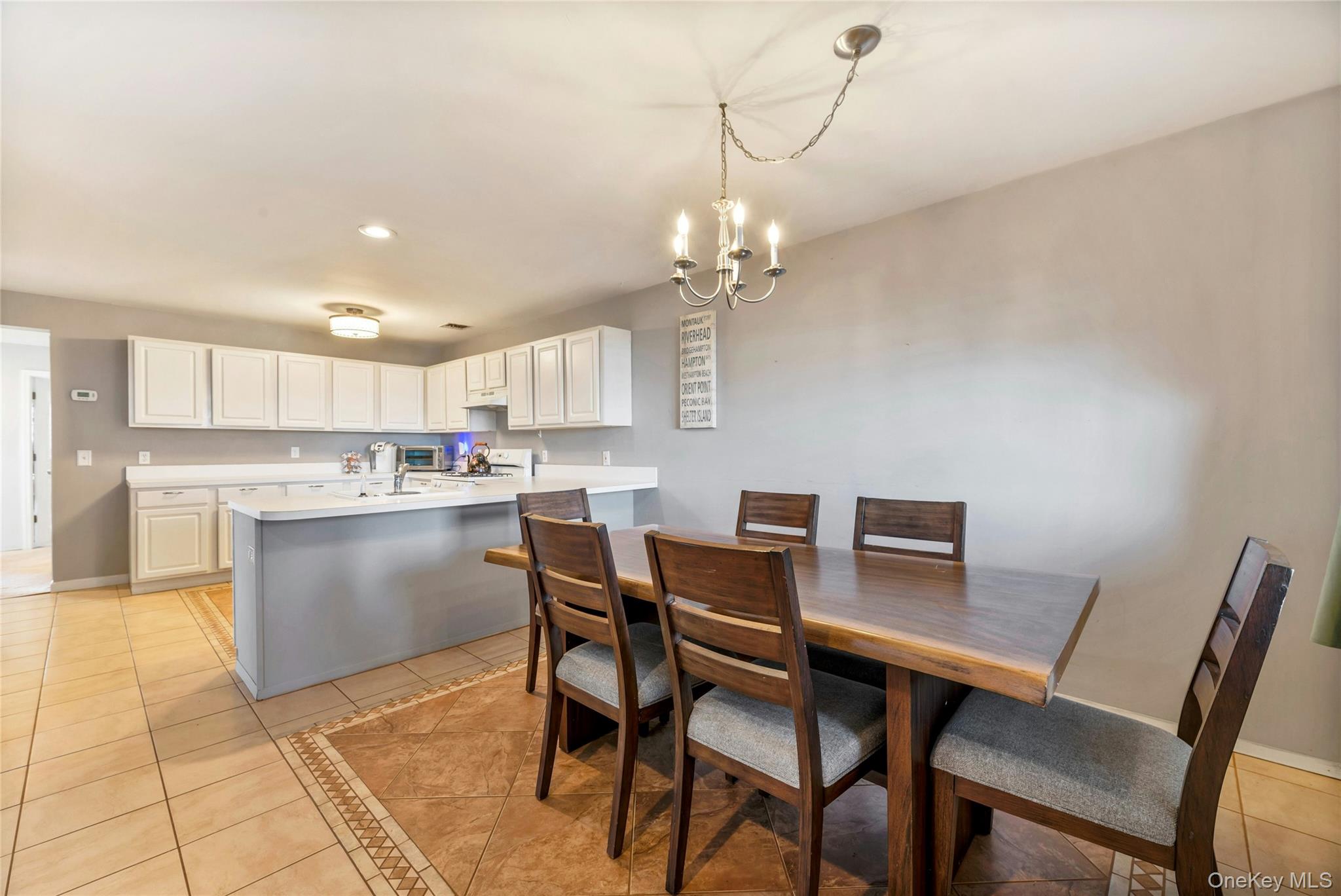 3105 Bluffs Drive Property Photo 14