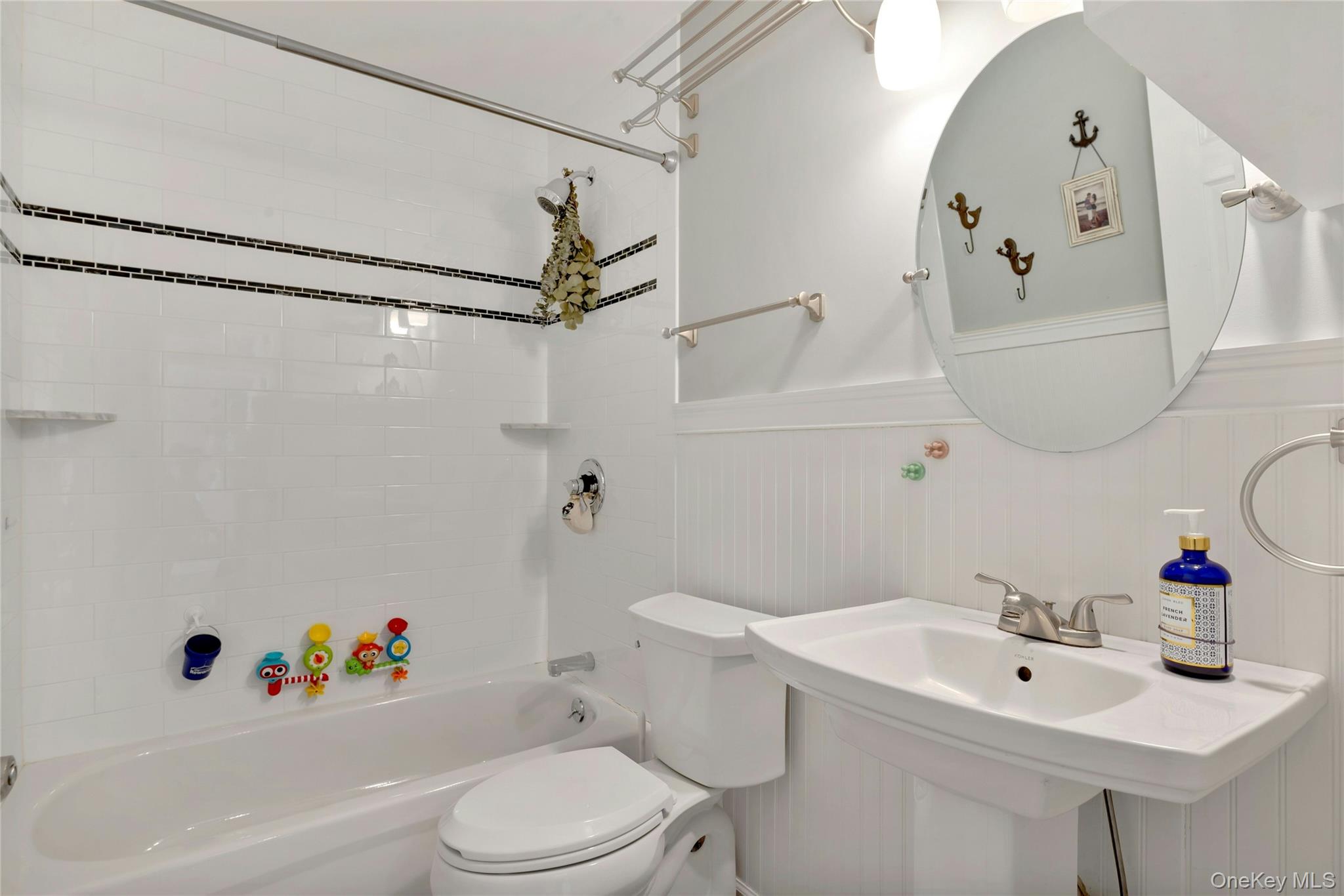3105 Bluffs Drive Property Photo 17