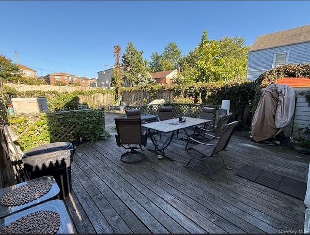 258 Davis Avenue Property Photo 20