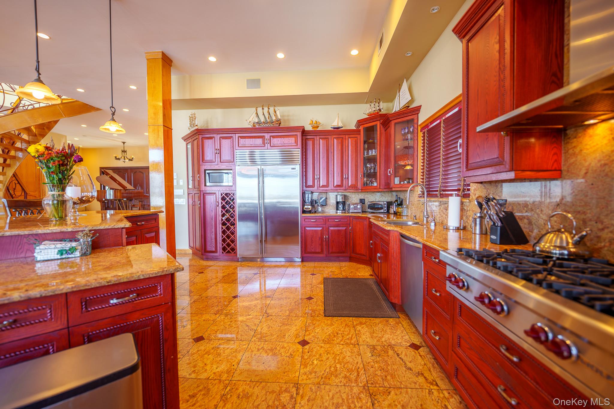 51 Bay Street Property Photo 11