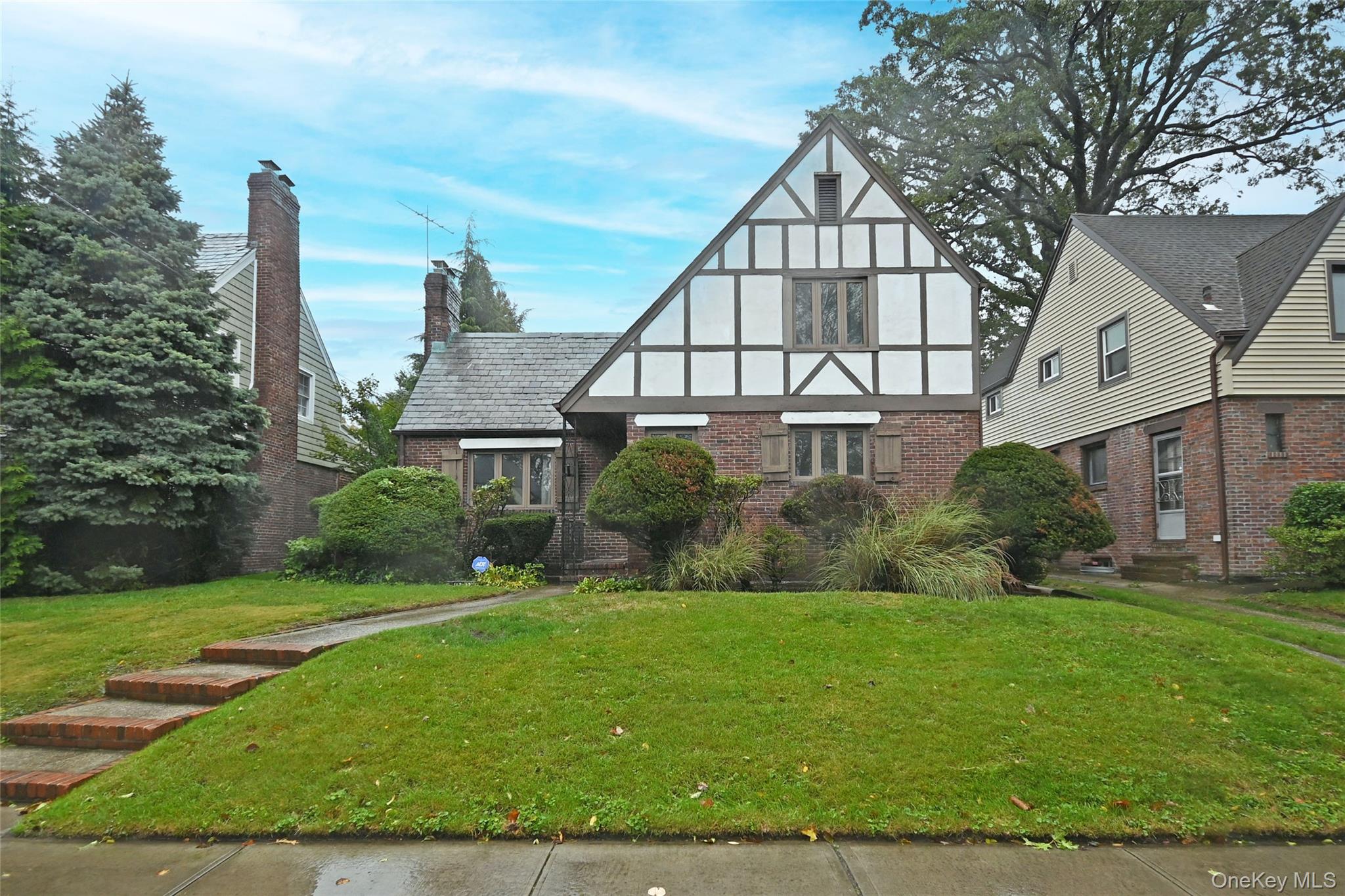 112-13 178th Street Property Photo 1