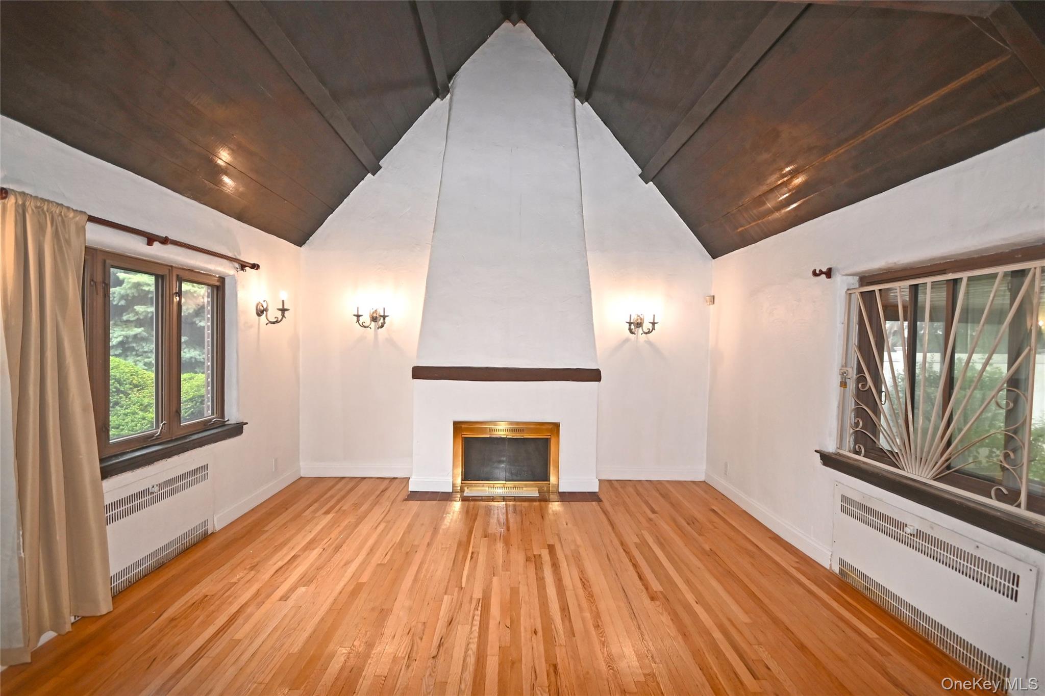 112-13 178th Street Property Photo 4