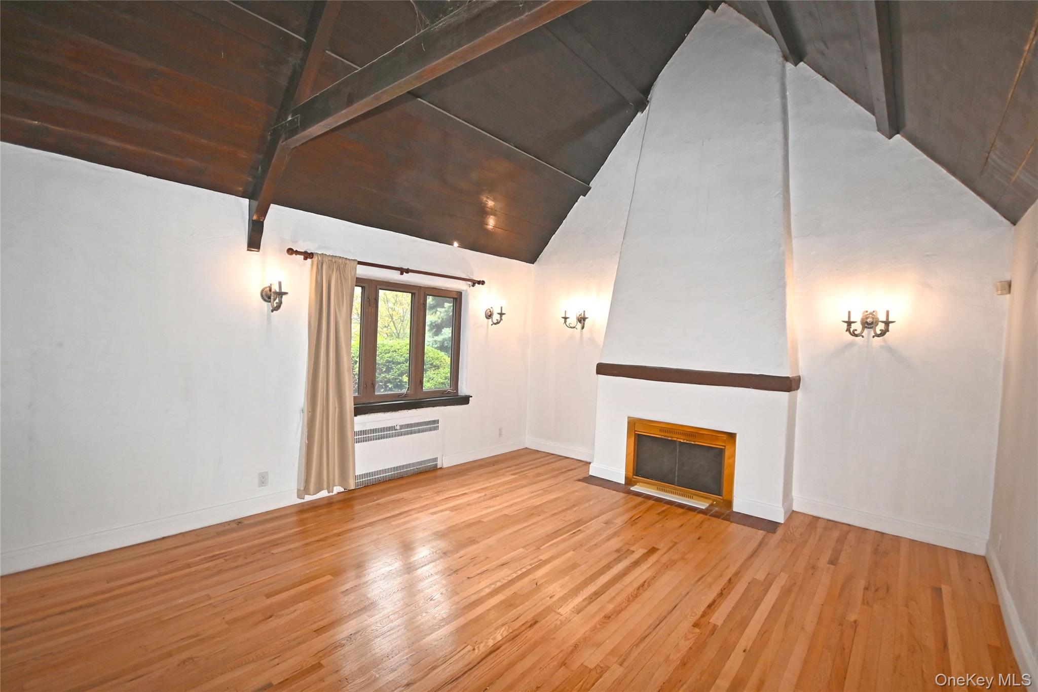 112-13 178th Street Property Photo 5