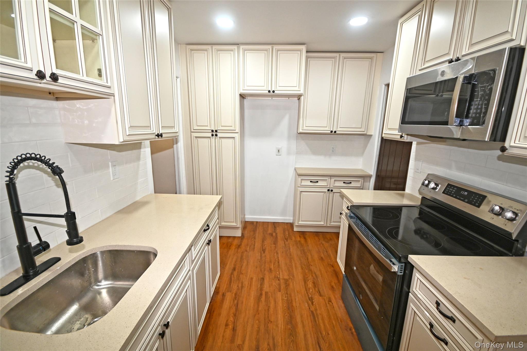112-13 178th Street Property Photo 12