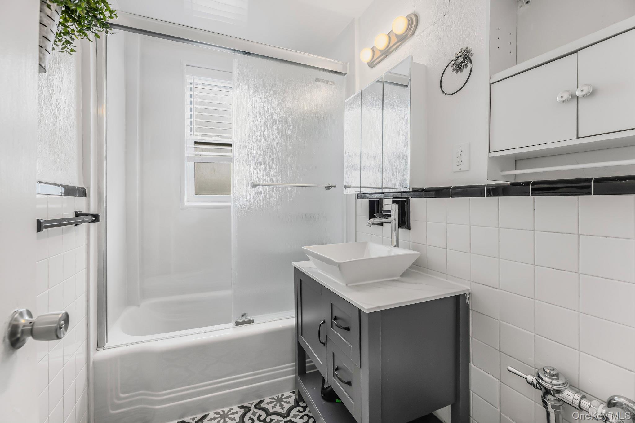 480 Riverdale Avenue 7l Property Photo 17