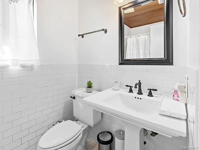 8 School Street Property Photo 21